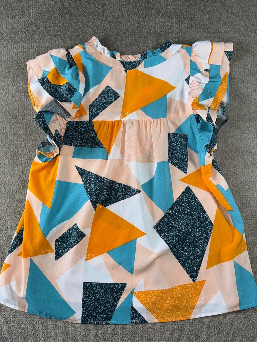 Entro Flutter Sleeve Top Size Medium - Picture 6 of 7